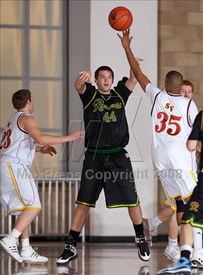 Thumbnail 1 in Simi Valley vs. Roosevelt (MaxPreps Holiday Classic) photogallery.