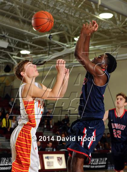 Thumbnail 3 in Mission Viejo vs. Viewpoint (MaxPreps Holiday Classic) photogallery.