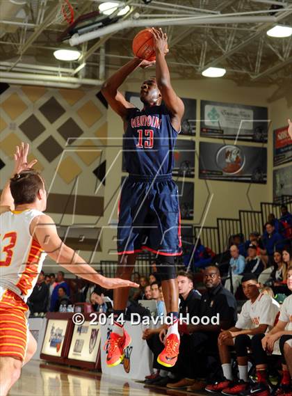 Thumbnail 2 in Mission Viejo vs. Viewpoint (MaxPreps Holiday Classic) photogallery.