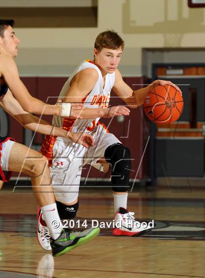 Thumbnail 3 in Mission Viejo vs. Viewpoint (MaxPreps Holiday Classic) photogallery.