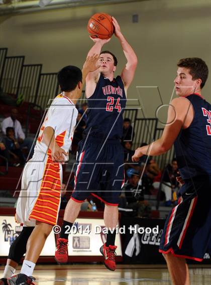 Thumbnail 1 in Mission Viejo vs. Viewpoint (MaxPreps Holiday Classic) photogallery.
