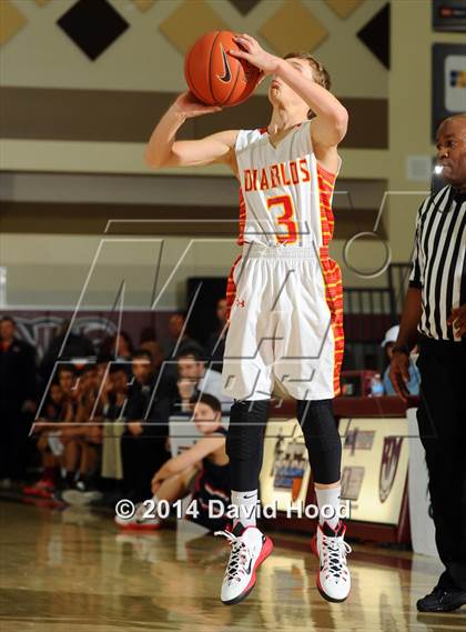 Thumbnail 1 in Mission Viejo vs. Viewpoint (MaxPreps Holiday Classic) photogallery.