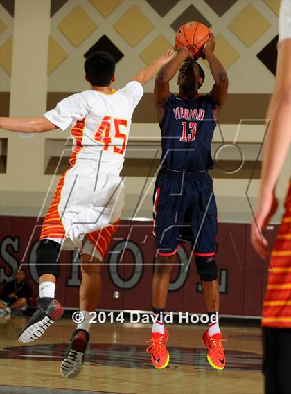 Thumbnail 1 in Mission Viejo vs. Viewpoint (MaxPreps Holiday Classic) photogallery.