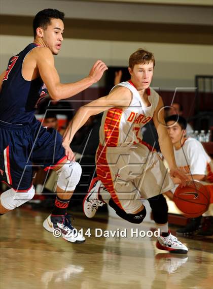 Thumbnail 3 in Mission Viejo vs. Viewpoint (MaxPreps Holiday Classic) photogallery.