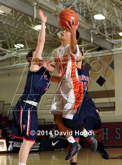 Thumbnail 2 in Mission Viejo vs. Viewpoint (MaxPreps Holiday Classic) photogallery.