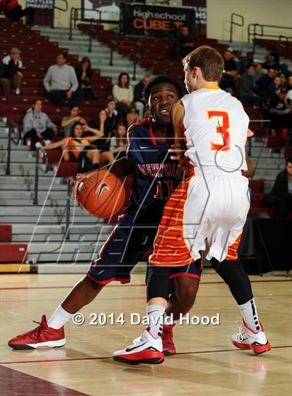 Thumbnail 1 in Mission Viejo vs. Viewpoint (MaxPreps Holiday Classic) photogallery.