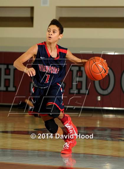 Thumbnail 1 in Mission Viejo vs. Viewpoint (MaxPreps Holiday Classic) photogallery.