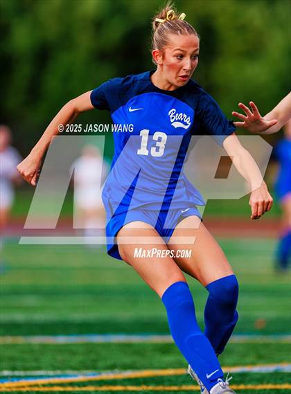 Thumbnail 3 in Union @ Tahoma (WIAA 4A District 3/4 Round 1) photogallery.