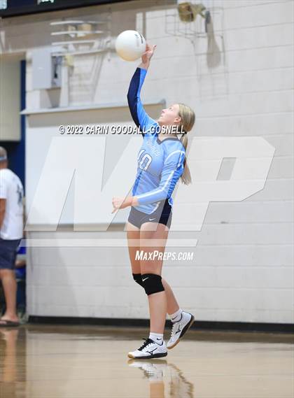 Thumbnail 2 in White Oak @ Swansboro photogallery.