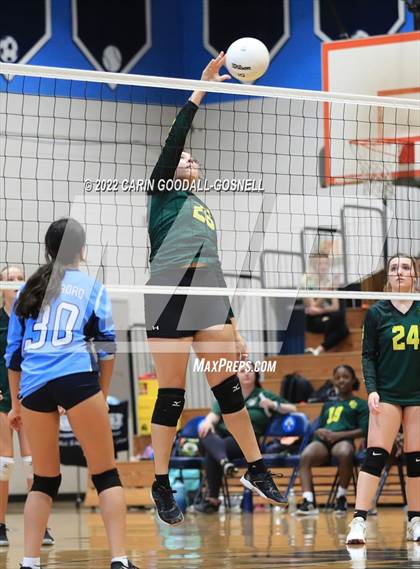 Thumbnail 3 in White Oak @ Swansboro photogallery.