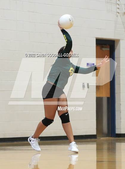 Thumbnail 2 in White Oak @ Swansboro photogallery.