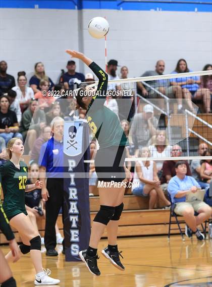Thumbnail 3 in White Oak @ Swansboro photogallery.