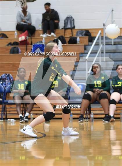 Thumbnail 1 in White Oak @ Swansboro photogallery.