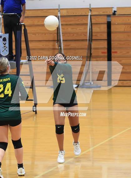 Thumbnail 3 in White Oak @ Swansboro photogallery.