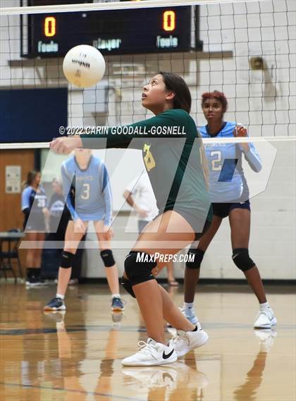 Thumbnail 2 in White Oak @ Swansboro photogallery.