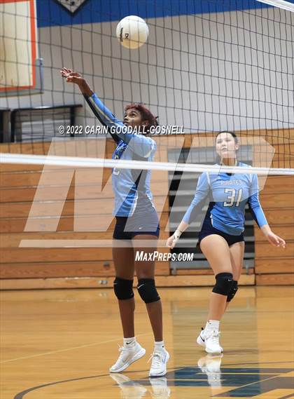 Thumbnail 1 in White Oak @ Swansboro photogallery.
