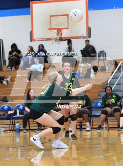 Thumbnail 2 in White Oak @ Swansboro photogallery.