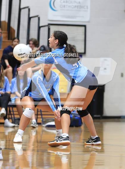 Thumbnail 2 in White Oak @ Swansboro photogallery.