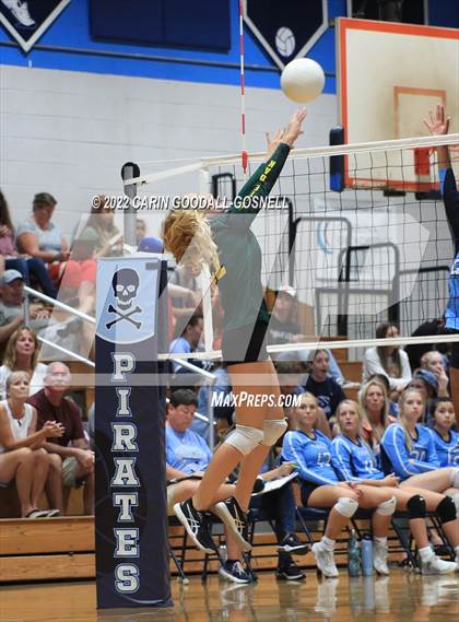 Thumbnail 3 in White Oak @ Swansboro photogallery.