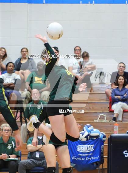Thumbnail 3 in White Oak @ Swansboro photogallery.