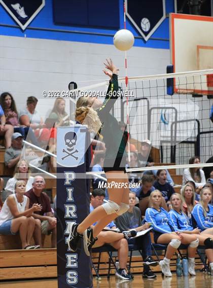 Thumbnail 2 in White Oak @ Swansboro photogallery.
