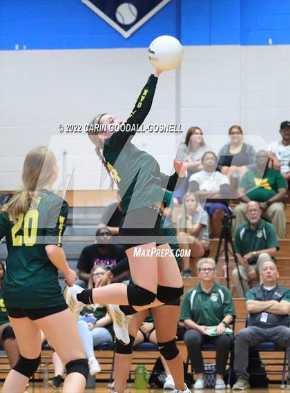 Thumbnail 3 in White Oak @ Swansboro photogallery.