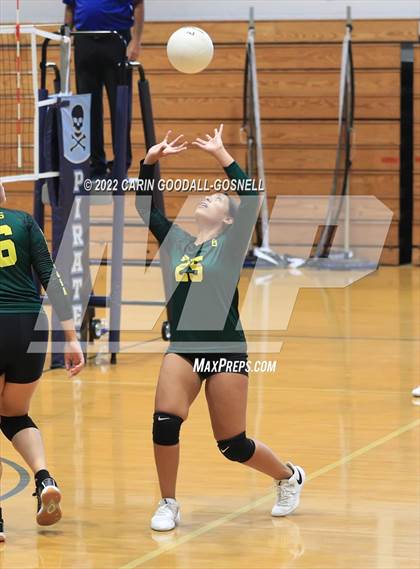 Thumbnail 3 in White Oak @ Swansboro photogallery.