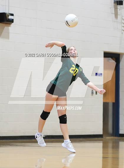 Thumbnail 2 in White Oak @ Swansboro photogallery.