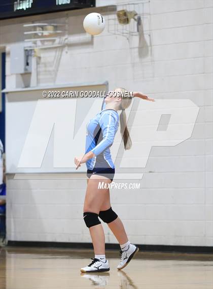 Thumbnail 1 in White Oak @ Swansboro photogallery.