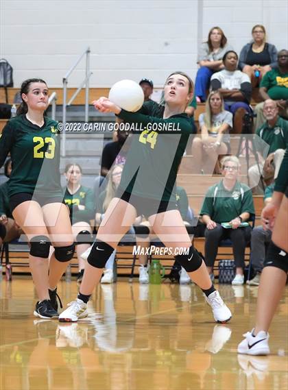 Thumbnail 3 in White Oak @ Swansboro photogallery.