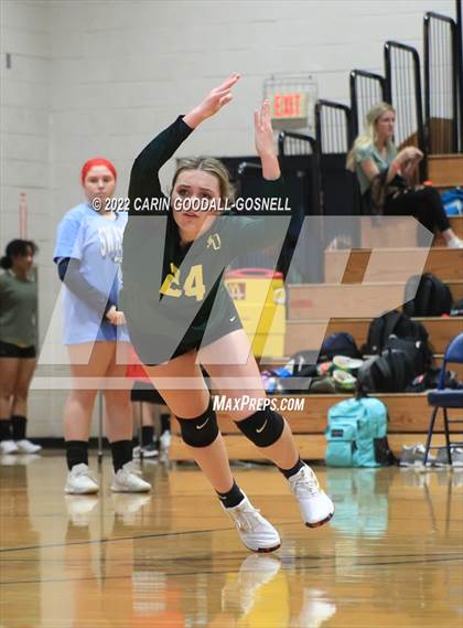 Thumbnail 2 in White Oak @ Swansboro photogallery.