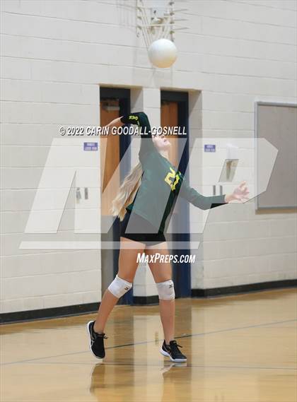 Thumbnail 3 in White Oak @ Swansboro photogallery.