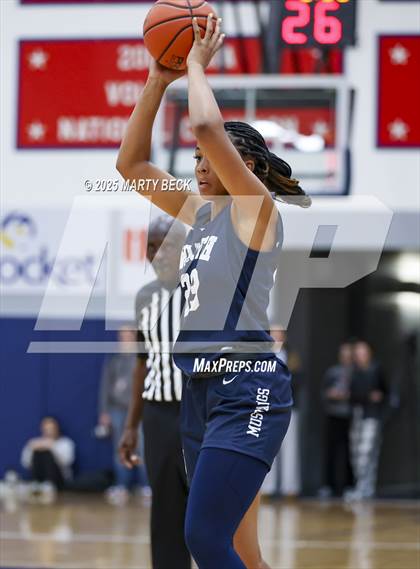 Thumbnail 1 in Blue Valley North vs Rock Bridge (Sophie Cunningham Classic) photogallery.
