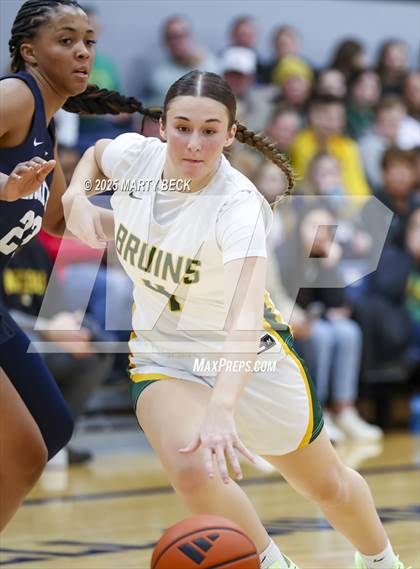 Thumbnail 2 in Blue Valley North vs Rock Bridge (Sophie Cunningham Classic) photogallery.