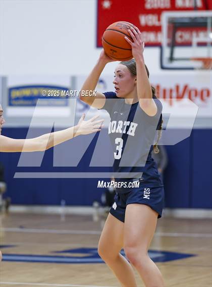 Thumbnail 3 in Blue Valley North vs Rock Bridge (Sophie Cunningham Classic) photogallery.