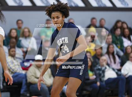 Thumbnail 2 in Blue Valley North vs Rock Bridge (Sophie Cunningham Classic) photogallery.