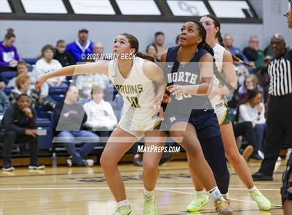 Thumbnail 2 in Blue Valley North vs Rock Bridge (Sophie Cunningham Classic) photogallery.