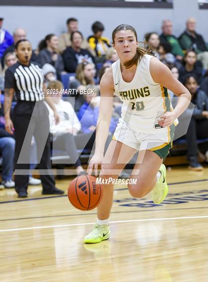 Thumbnail 2 in Blue Valley North vs Rock Bridge (Sophie Cunningham Classic) photogallery.