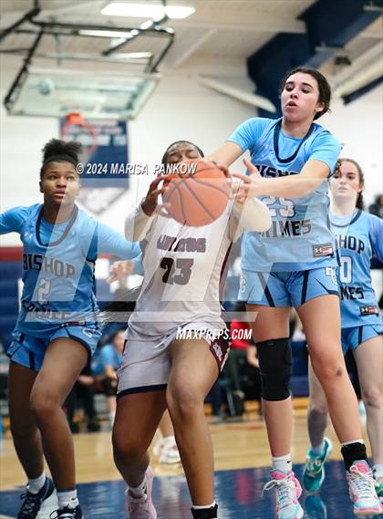 Thumbnail 2 in Bishop Grimes vs Syracuse Academy of Science photogallery.