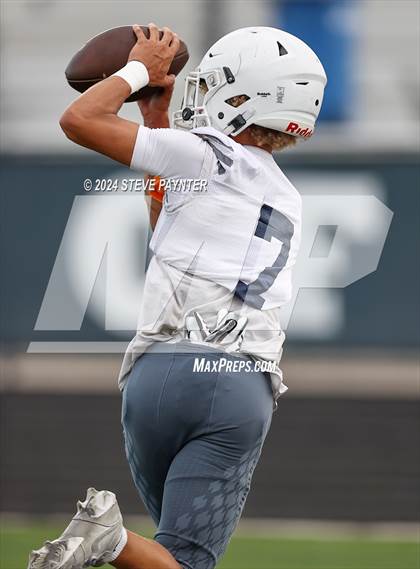 Thumbnail 2 in Shadow Ridge vs Pinnacle (Scrimmage) photogallery.