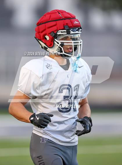 Thumbnail 3 in Shadow Ridge vs Pinnacle (Scrimmage) photogallery.