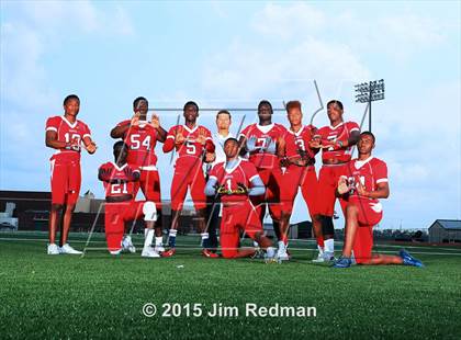Thumbnail 1 in Manvel (2015 Preseason Top 25 Photo Shoot)  photogallery.