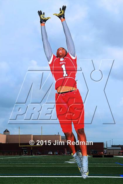 Thumbnail 3 in Manvel (2015 Preseason Top 25 Photo Shoot)  photogallery.