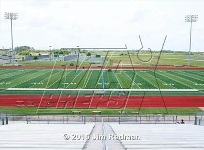 Thumbnail 3 in Manvel (2015 Preseason Top 25 Photo Shoot)  photogallery.