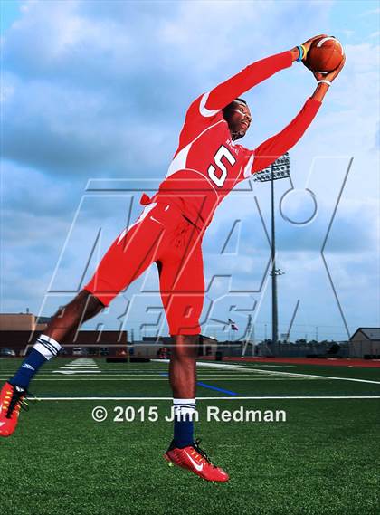 Thumbnail 3 in Manvel (2015 Preseason Top 25 Photo Shoot)  photogallery.