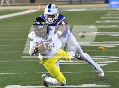 Thumbnail 3 in Cajon vs. Serra (CIF State D2A-A Final) photogallery.