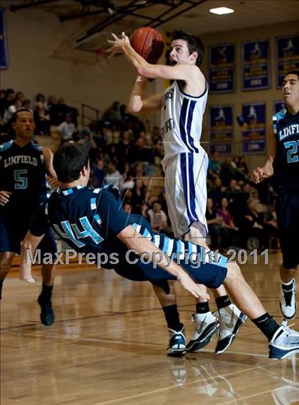 Thumbnail 3 in Linfield Christian @ Woodcrest Christian photogallery.
