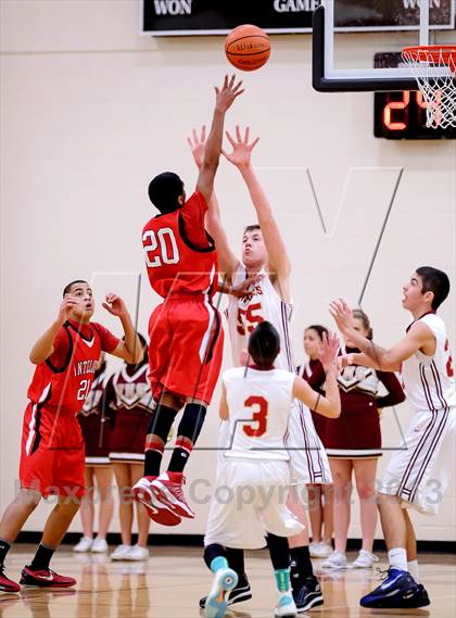 Thumbnail 2 in Antelope @ Whitney photogallery.