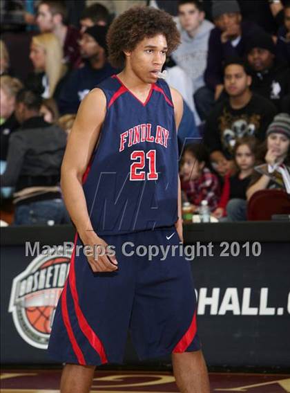 Thumbnail 2 in Findlay Prep vs. St. Patrick (Hoophall Classic) photogallery.