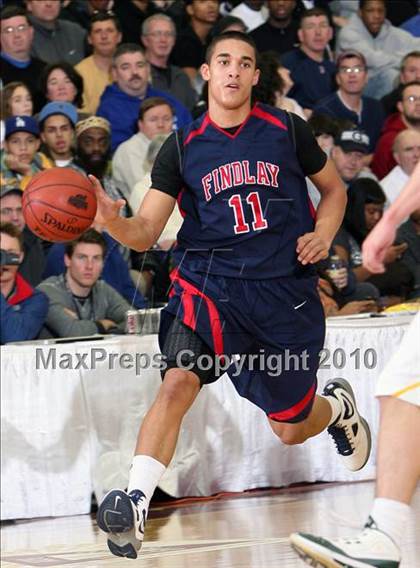 Thumbnail 2 in Findlay Prep vs. St. Patrick (Hoophall Classic) photogallery.